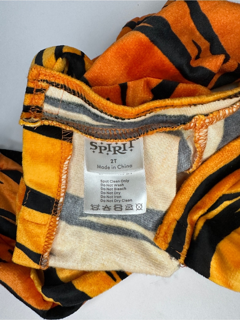 Spirit Halloween Toddler Tiger Costume Hooded Jumpsuit Size 2T - Picture 6 of 9